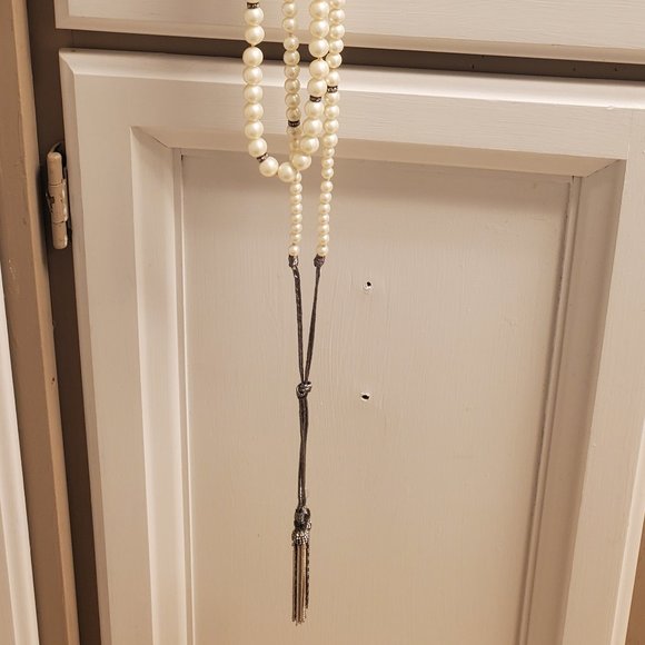 Stella and Dot Mara Pearl Necklace Pavé Rondials and Metallic Cord Tassels - Picture 3 of 4